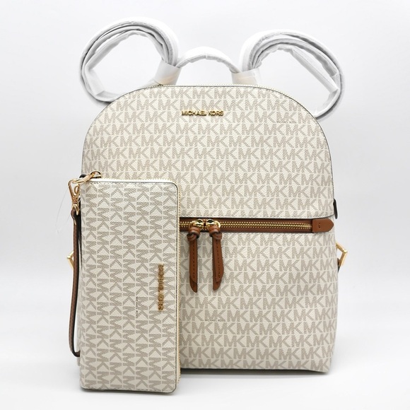 🍓NWT Michael Kors Dallas Backpack with Wallet - Picture 3 of 7